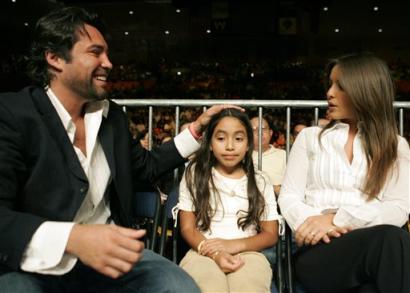 oscar hoya la wife millie corretjer morelia singer antonio marco barrera boxnews ua sister his puerto promoter rican boxer talks