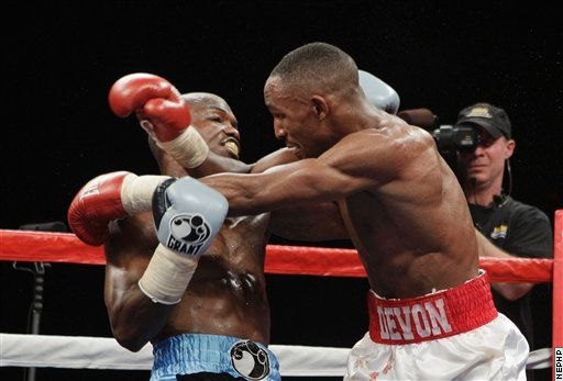 [Obrazek: Devon-Alexander-Timothy-Bradley20.jpg]