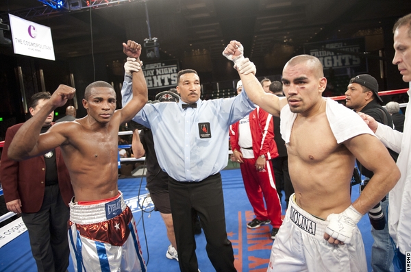 [Obrazek: Erislandy-Lara-Carlos-Molina10.jpg]