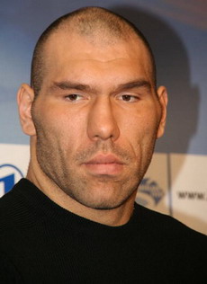 Nikolai-Valuev110.jpg